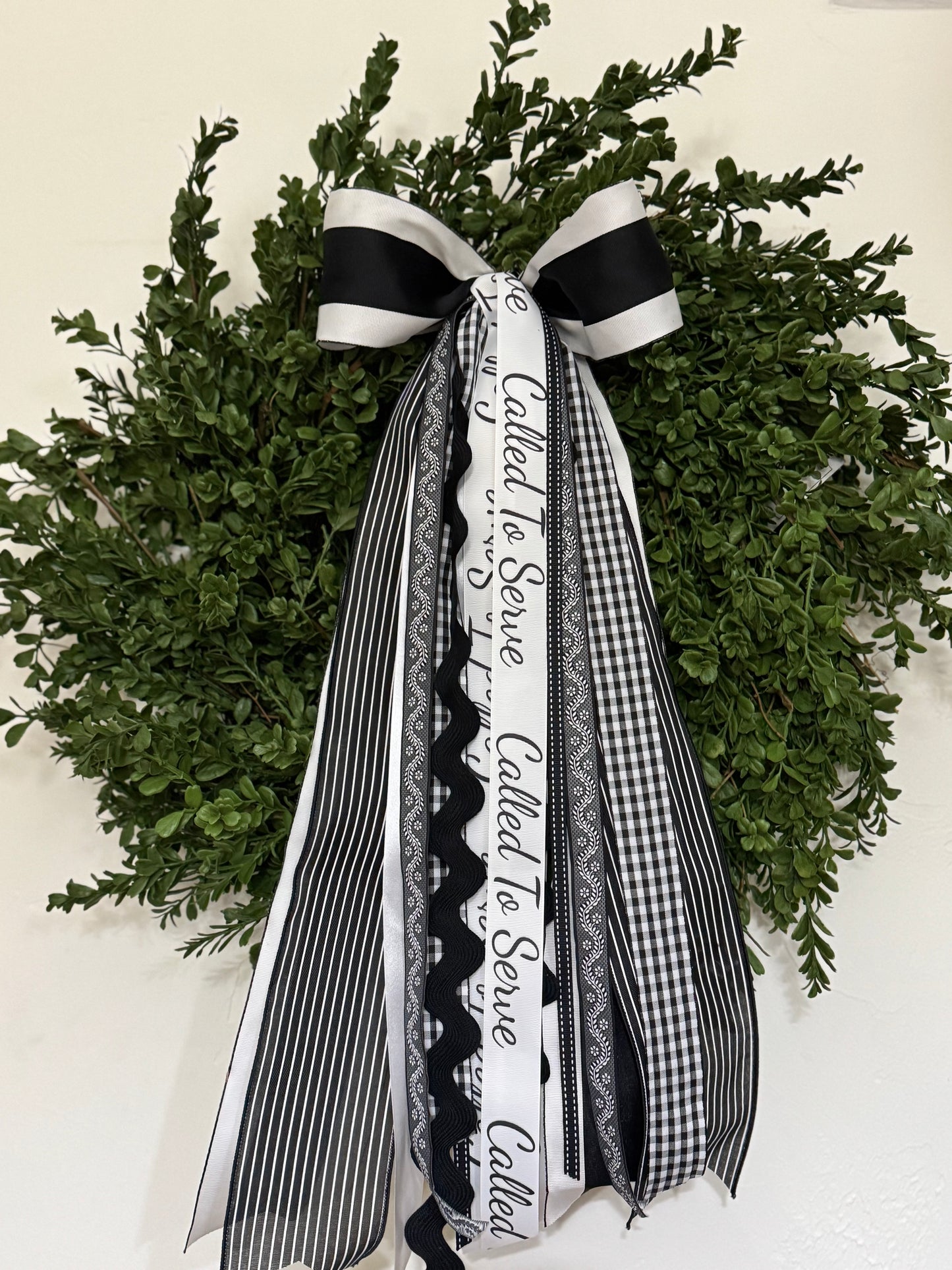 Black & White Missionary with Bow