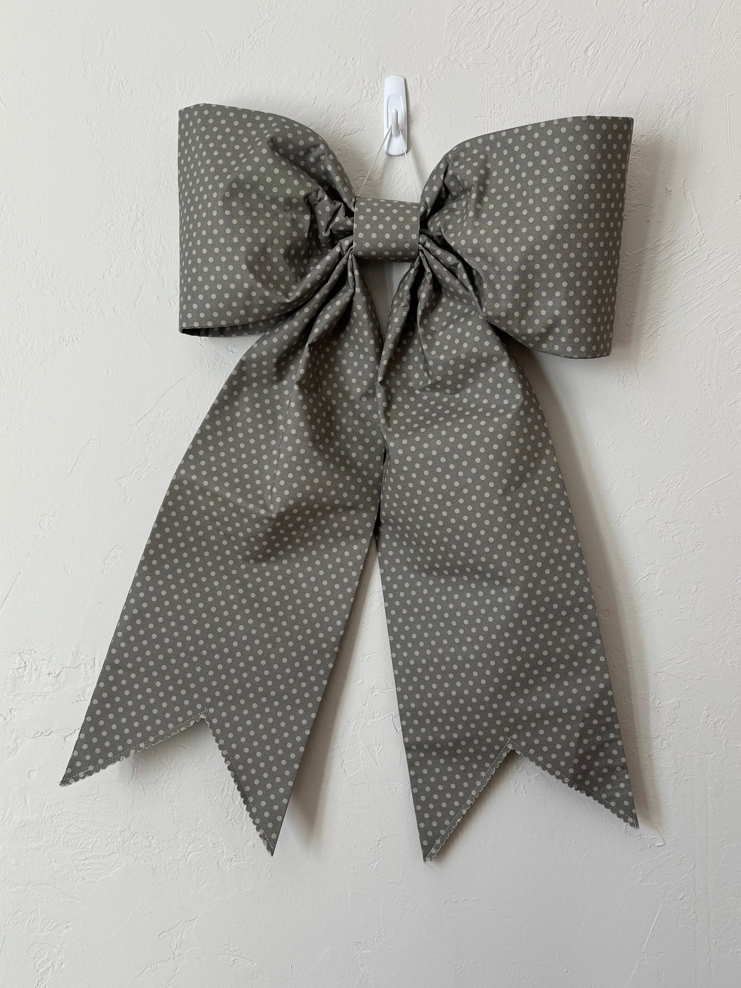 Grey on Grey Dot Grand Bow