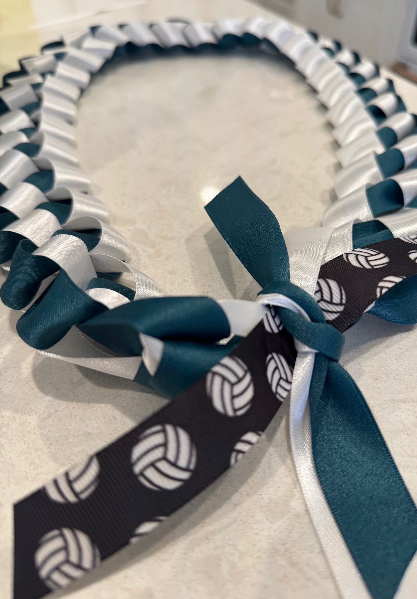 Customizable Graduation Ribbon Lei