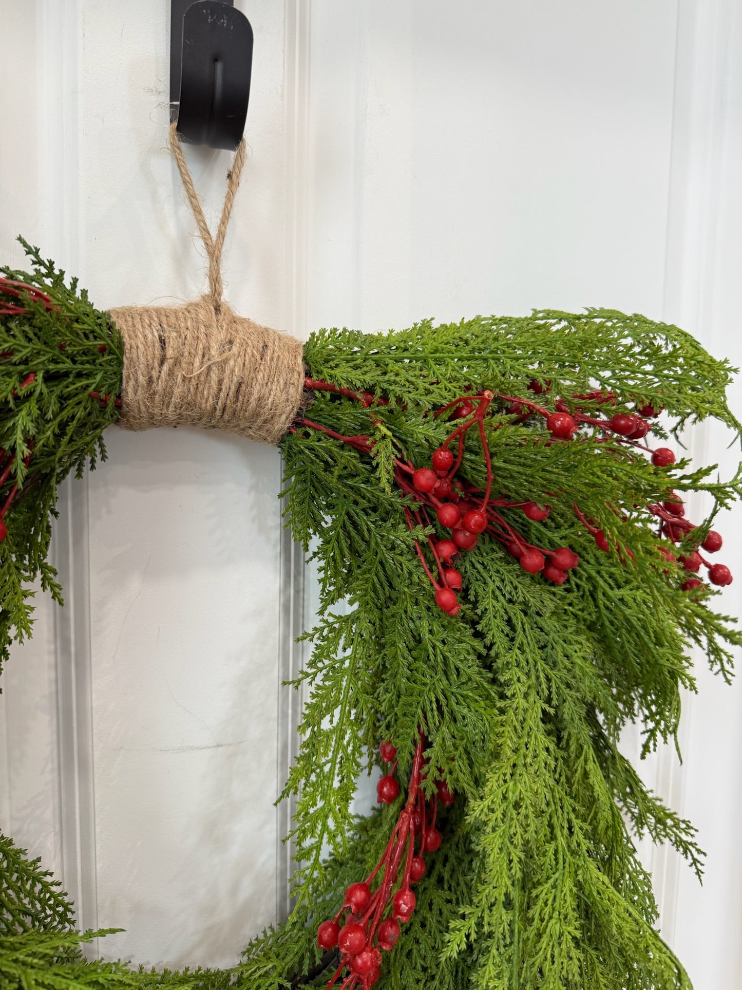 26" Cedar Wreath with Berries
