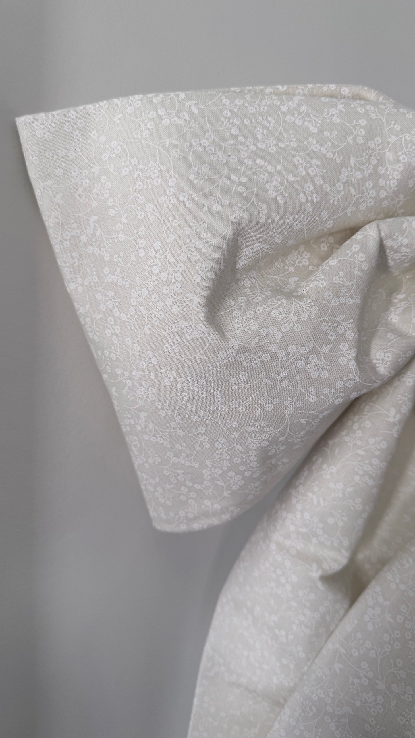 Lauren Oviatt Ivory Floral Grand Bow