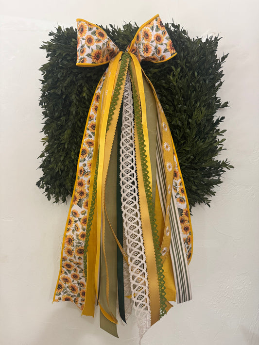 Sunny Bunch with Bow