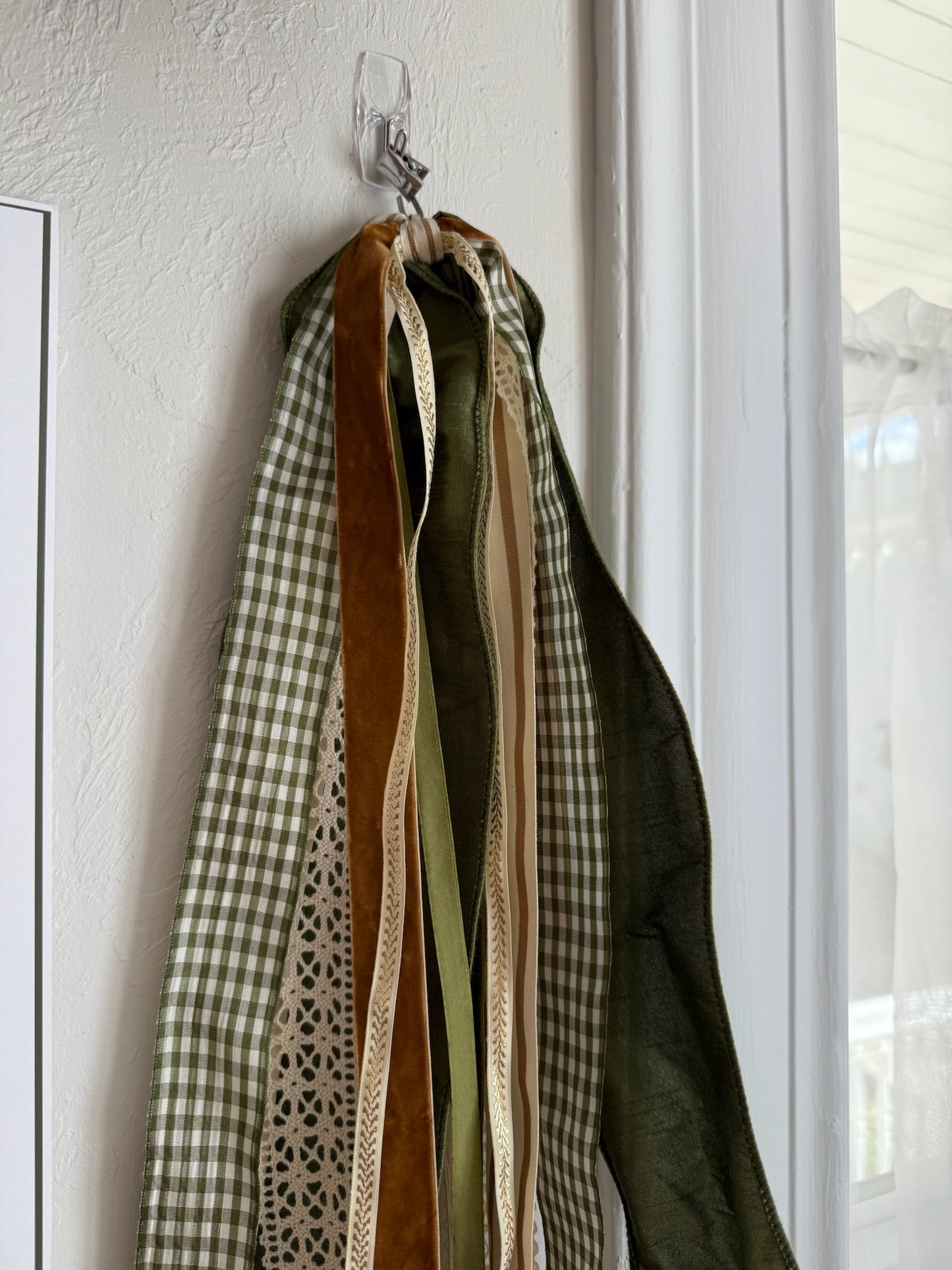 Lauren Oviatt Moss Ribbon Set