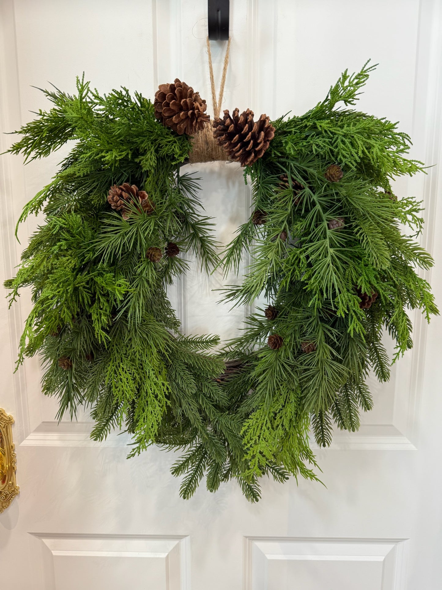 26" Mixed Evergreen with Pinecones