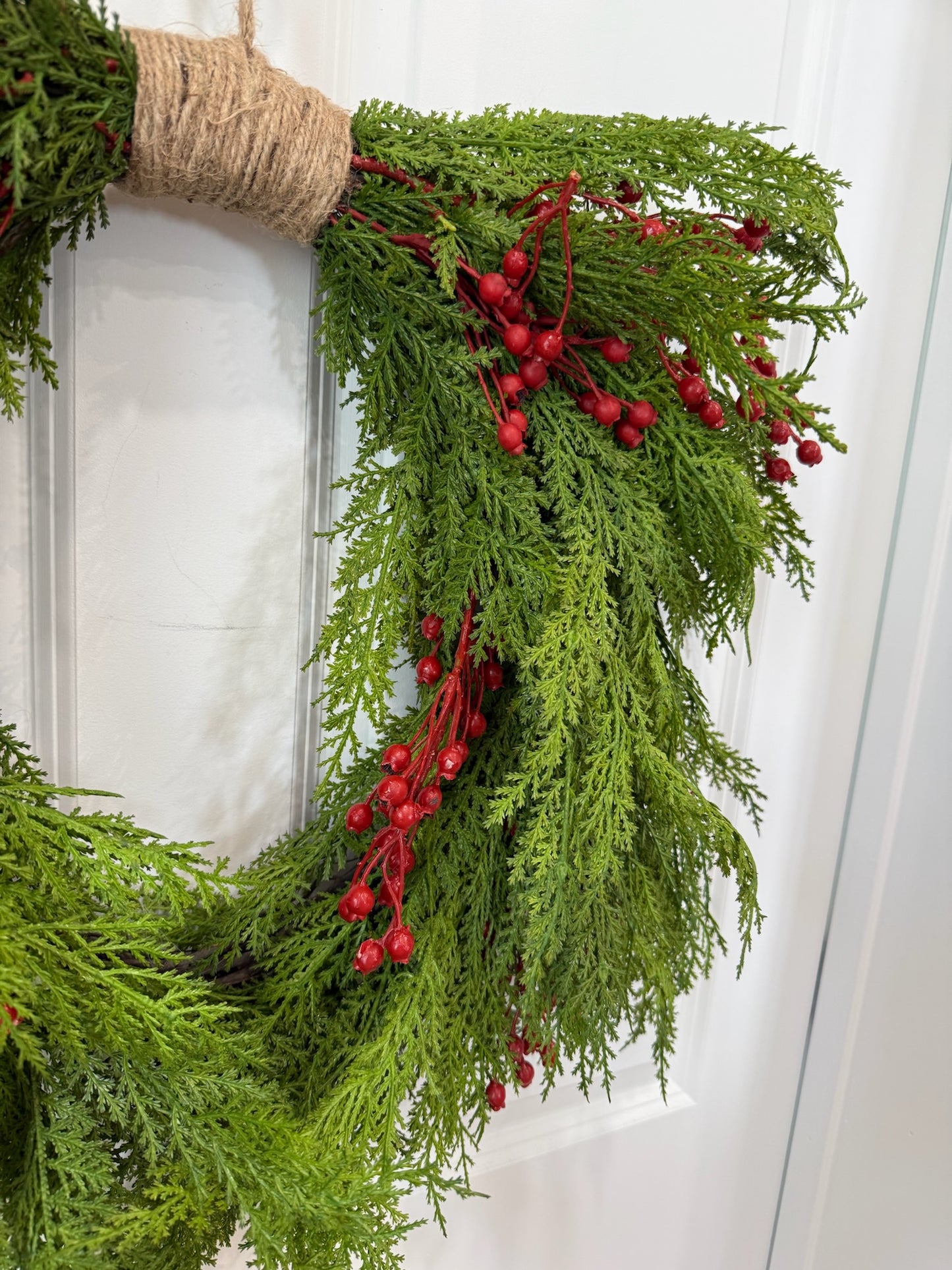 26" Cedar Wreath with Berries