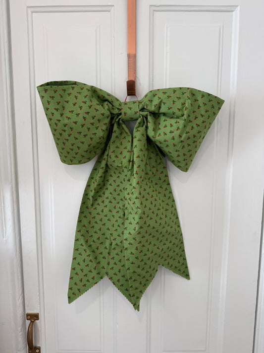 Holly Berry Grand Bow