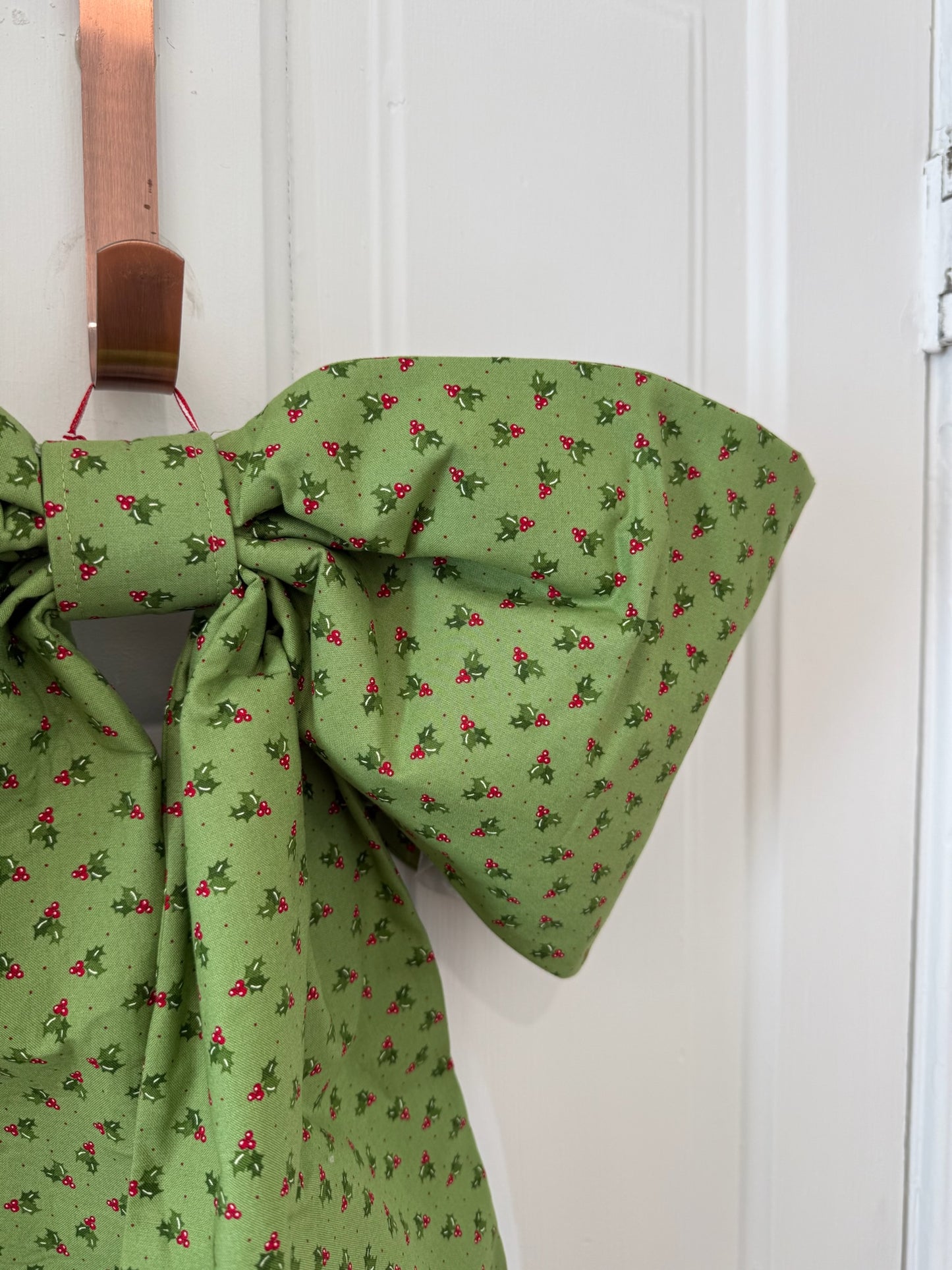 Holly Berry Grand Bow