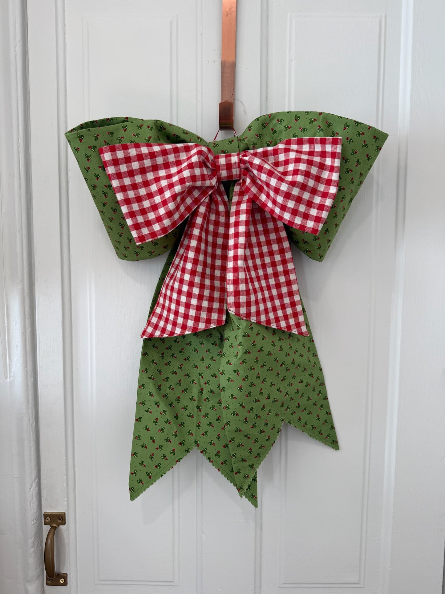 Holly Berry Grand Bow