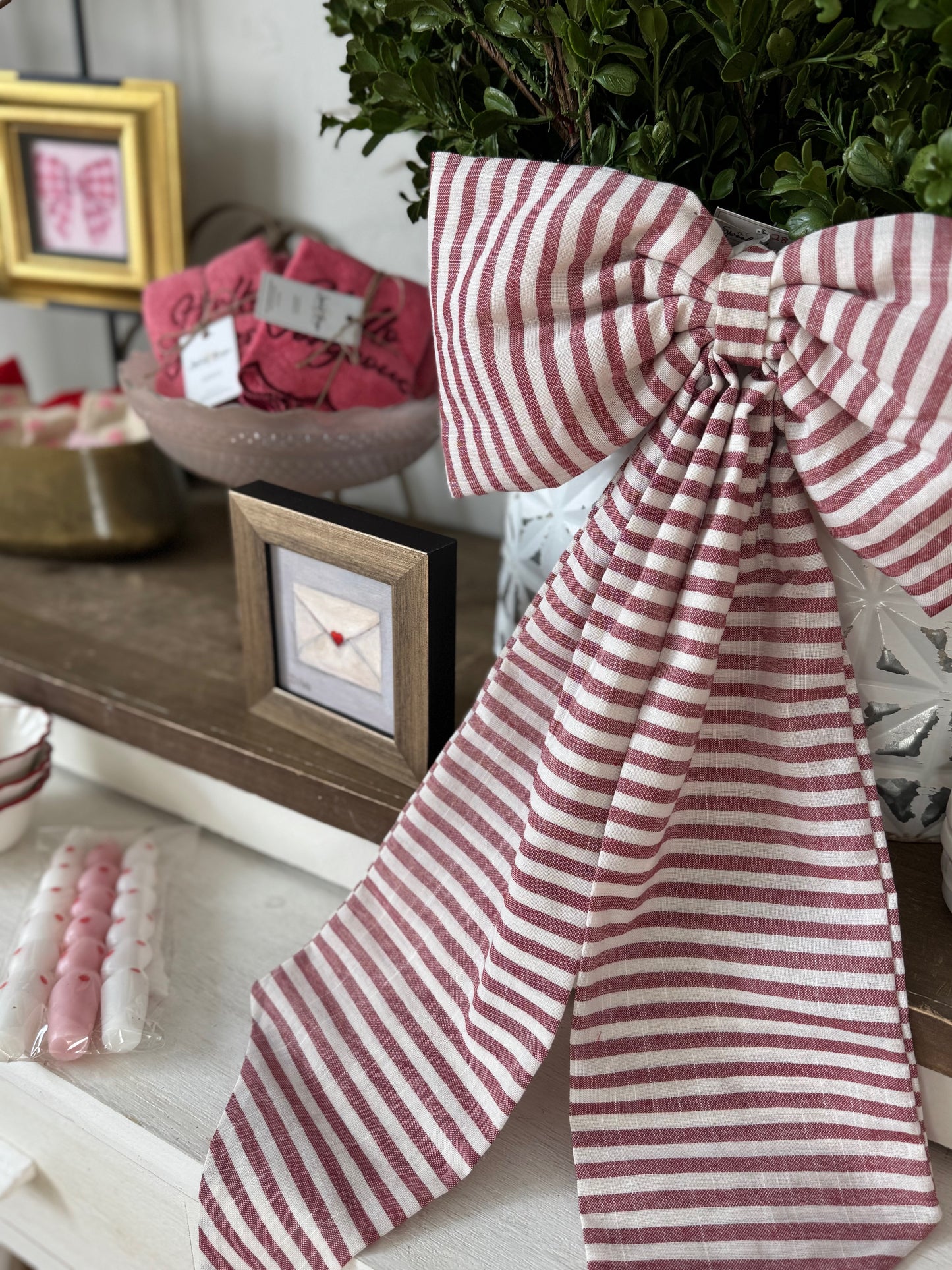 Red Stripe Puffed Bow