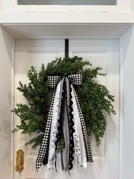 Black & White Missionary with Bow