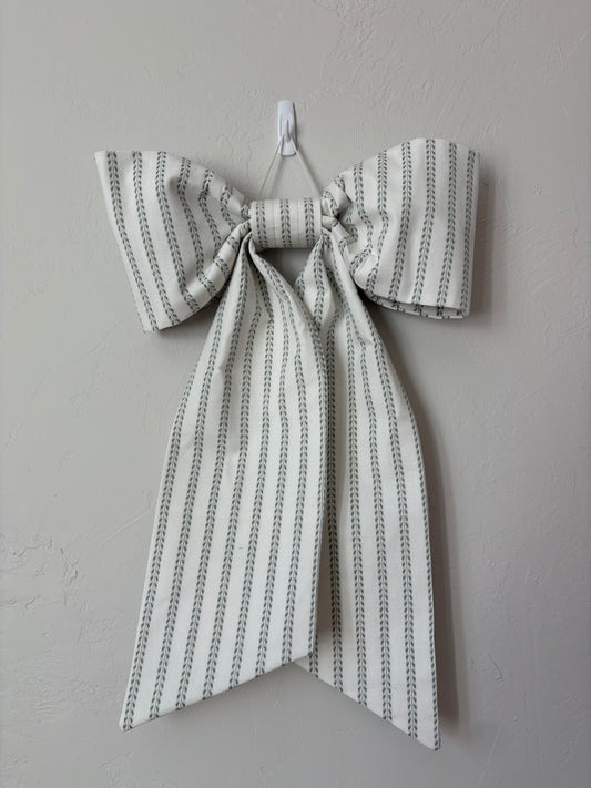 White with Black Dobby Stripe Grand Bow